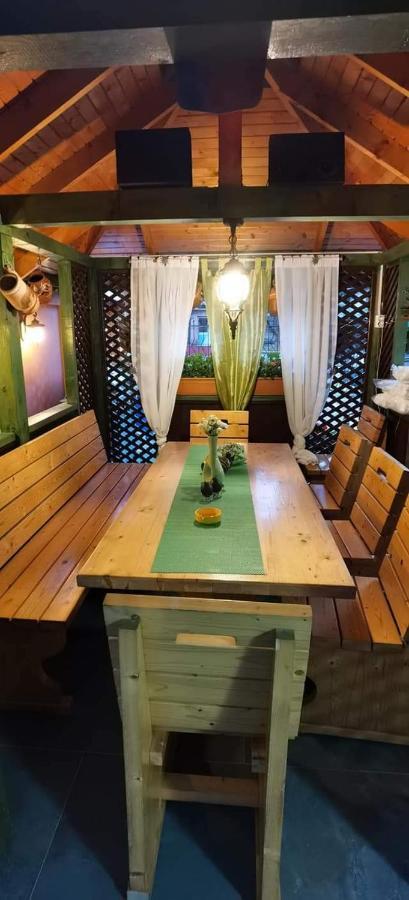 מלון Călimăneşti Casa Cizi מראה חיצוני תמונה