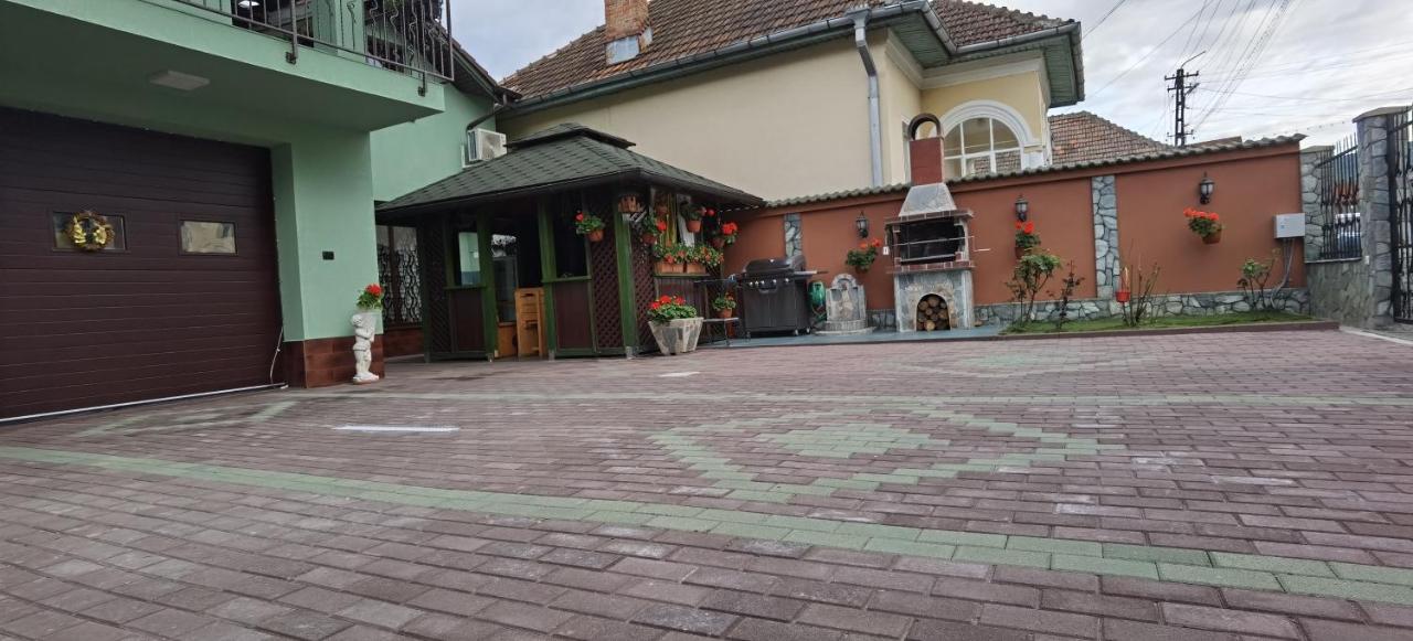 מלון Călimăneşti Casa Cizi מראה חיצוני תמונה