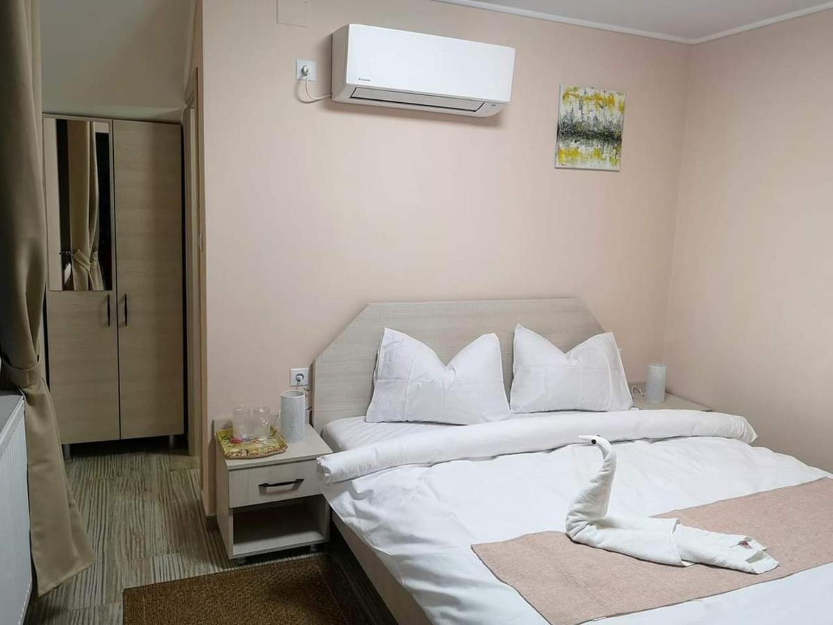 מלון Călimăneşti Casa Cizi מראה חיצוני תמונה