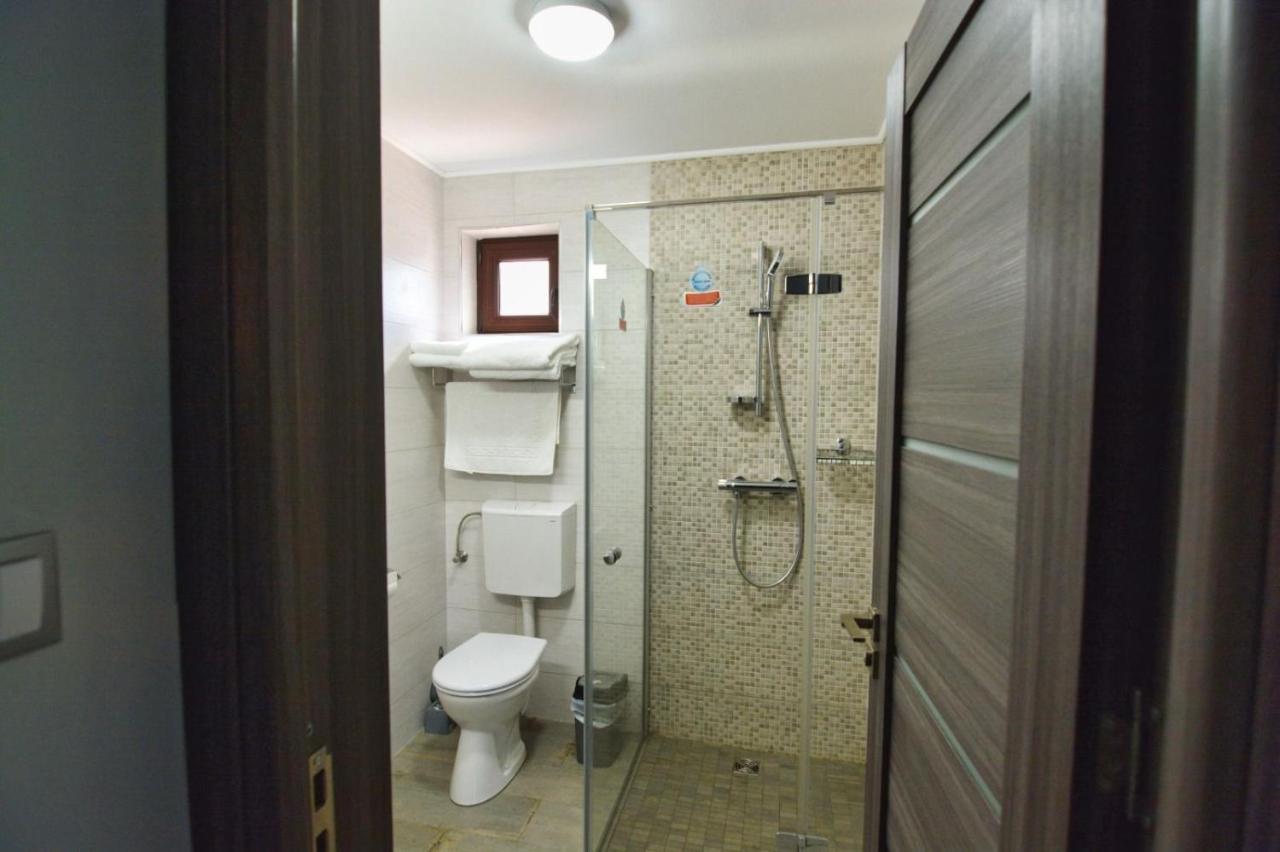 מלון Călimăneşti Casa Cizi מראה חיצוני תמונה