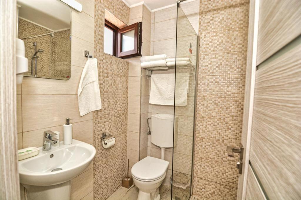 מלון Călimăneşti Casa Cizi מראה חיצוני תמונה